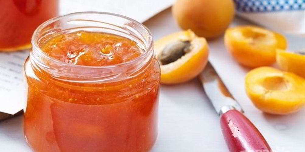 Как приготовить варенье из абрикосов с добавлением воды