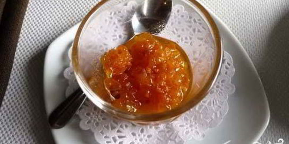 Как приготовить варенье из морошки с белым вином