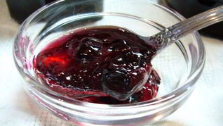 Рецепт Варенье-пятиминутка из смородины с имбирем