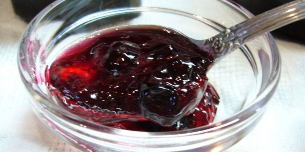 Как приготовить варенье-пятиминутка из смородины с имбирем