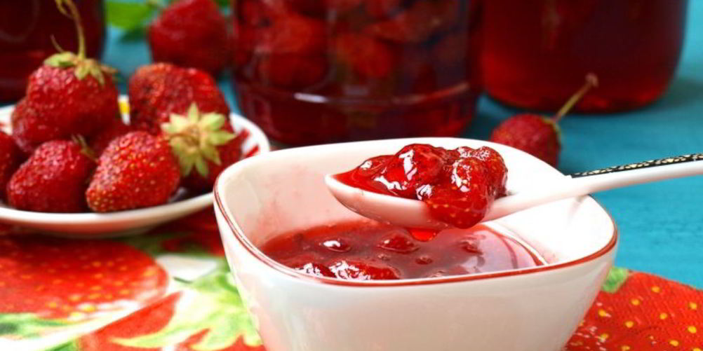 Как приготовить варенье пятиминутка с целой клубникой