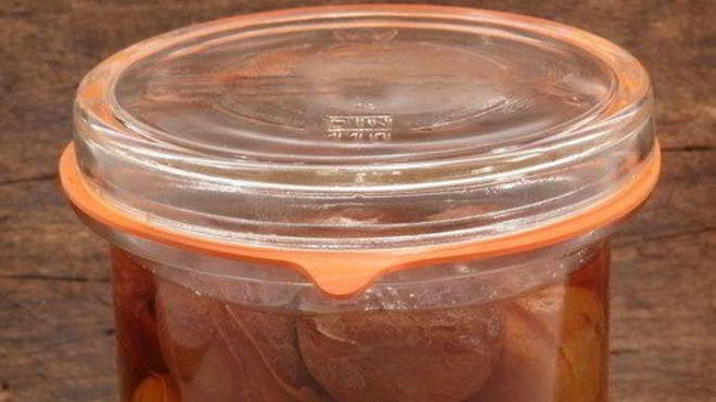 Рецепт Ароматный маринованный чернослив в арманьяке