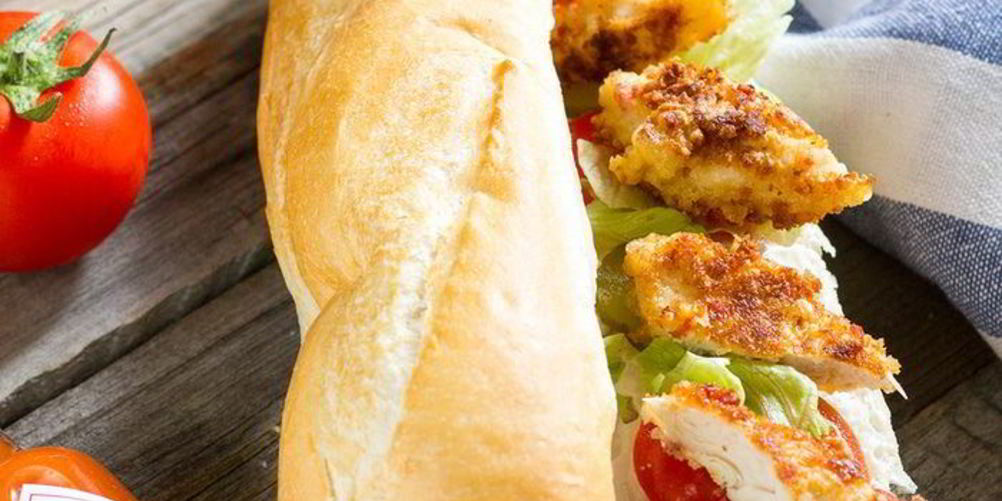 Как приготовить багеты с курицей в панировке из панчетты