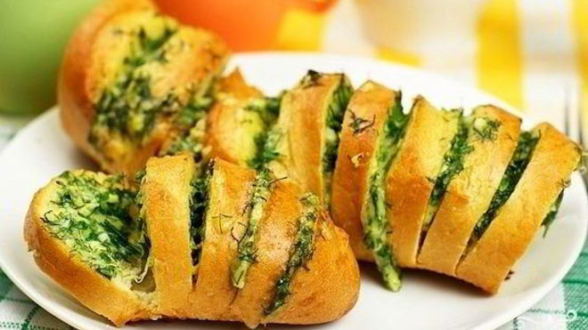 Рецепт Батон с сыром и чесноком