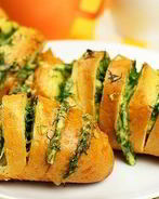 Батон с сыром и чесноком