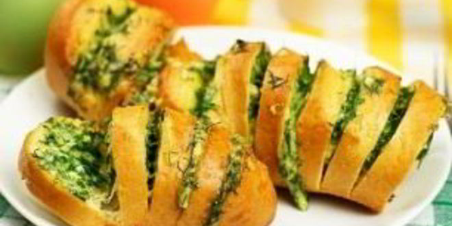 Рецепт батон с сыром и чесноком