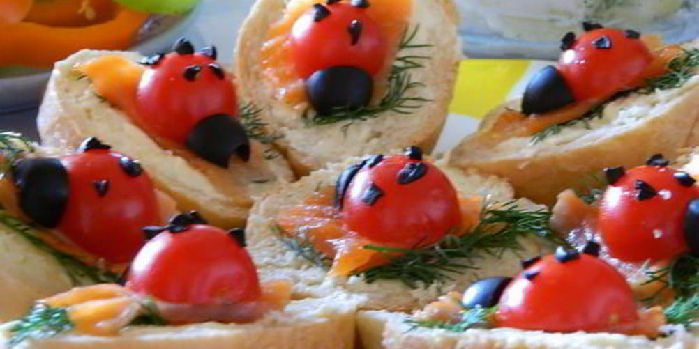 Как приготовить бутерброд божья коровка