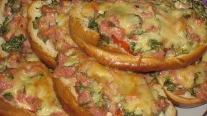 Рецепт Бутерброд Ленивая пицца с колбасой и сыром