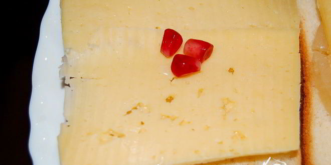 Рецепт бутерброд с ананасом и сыром