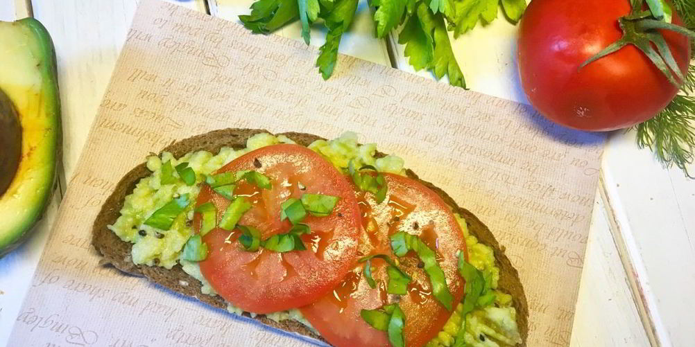 Рецепт зеленый бутерброд с анчоусами