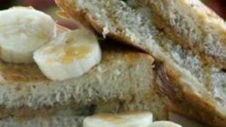 Рецепт Бутерброд с бананами и арахисовой пастой