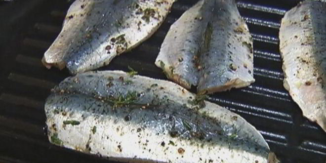 Рецепт бутерброд с сардинками и помидорами