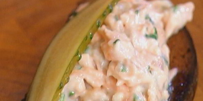 Рецепт бутерброд с семгой и солеными огурцами