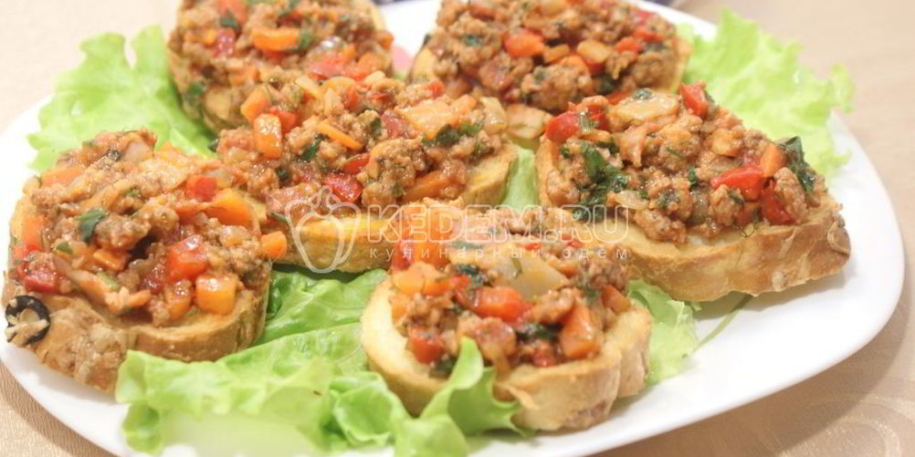 Рецепт тортеллини с колбасой и томатным соусом