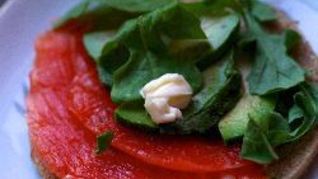 Рецепт Бутерброды с лососем и авокадо