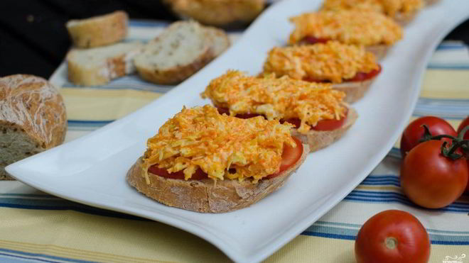Рецепт Бутерброды с морковью и сыром