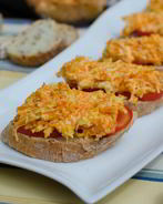 Бутерброды с морковью и сыром