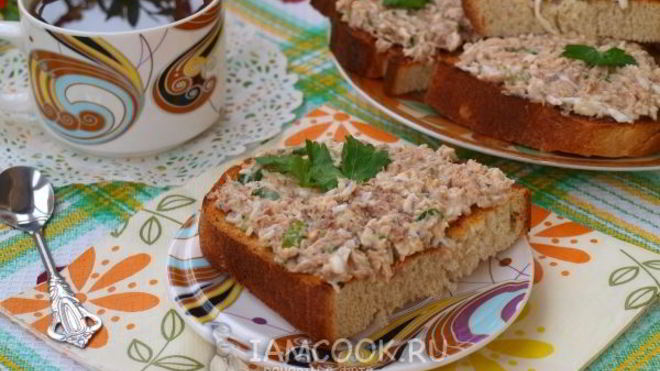 Рецепт Бутерброды с сайрой и яйцом