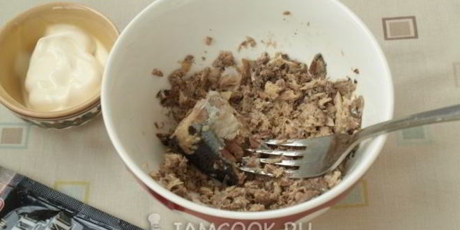 Рецепт бутерброды с сайрой и яйцом