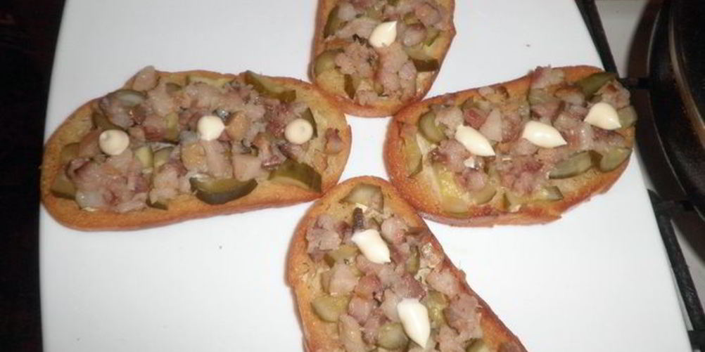 Как приготовить бутерброды с сельдью