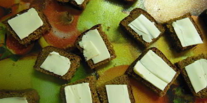 Рецепт бутерброды с селедкой и киви