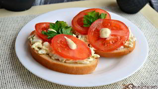 Рецепт Бутерброды с сыром, яйцом и помидорами