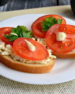 Бутерброды с сыром, яйцом и помидорами