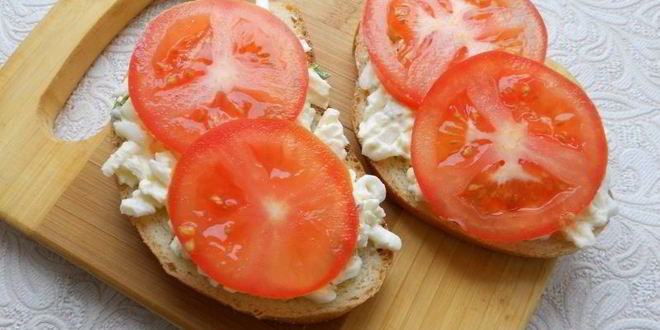 Рецепт бутерброды с сыром, яйцом и помидорами