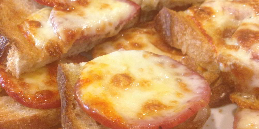 Рецепт бутерброды со шпротами и сыром