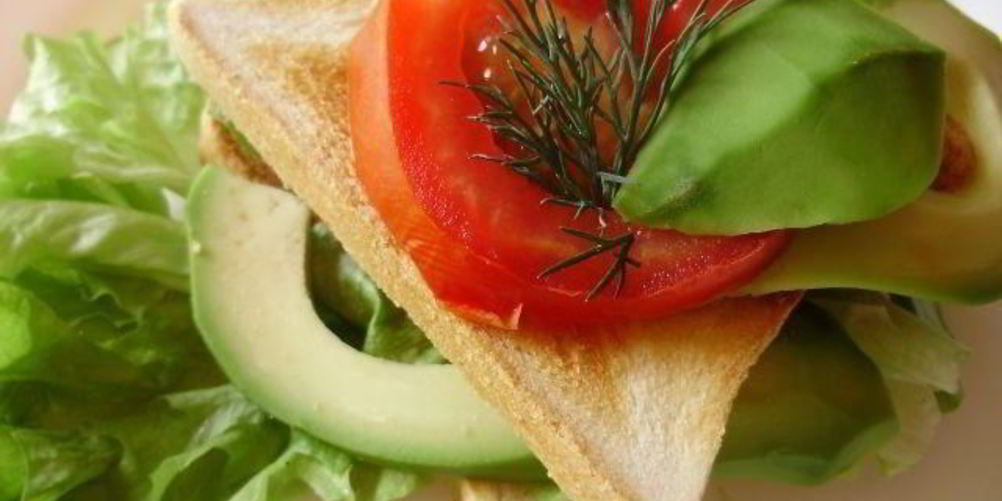 Как приготовить легкие бутерброды на день рождения