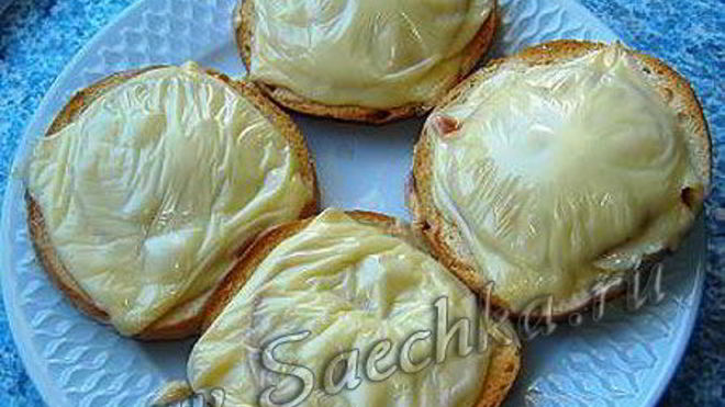 Рецепт Самые простые горячие бутерброды с сыром