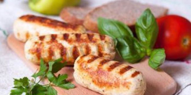 Рецепт куриные сосиски домашние в пищевой пленке