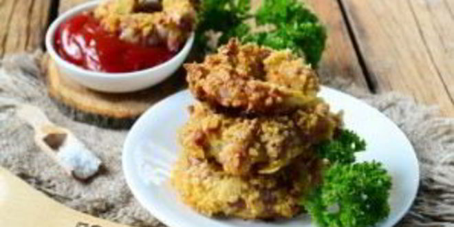 Рецепт луковые кольца в беконе и панировке