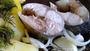 Рецепт Маринованная скумбрия с луком и уксусом