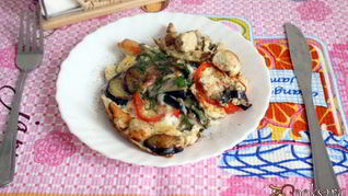 Рецепт Баклажаны с курицей в омлете