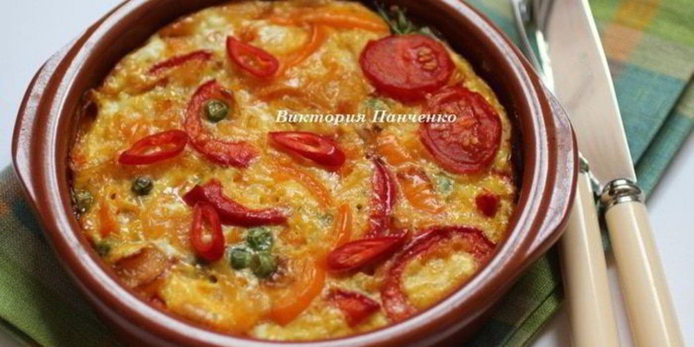 Рецепт омлет с копченым мясом и зеленым горошком