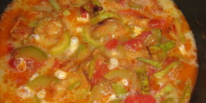 Рецепт фриттата с кабачками, помидорами, зеленью и пармезаном