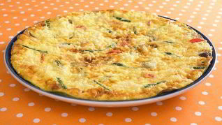 Рецепт Фриттата с молодым картофелем, цукини, сыром и вялеными томатами