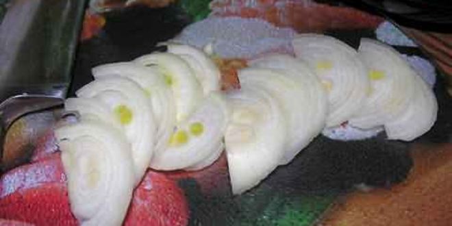 Рецепт фриттата с зеленым горошком, ветчиной и луком