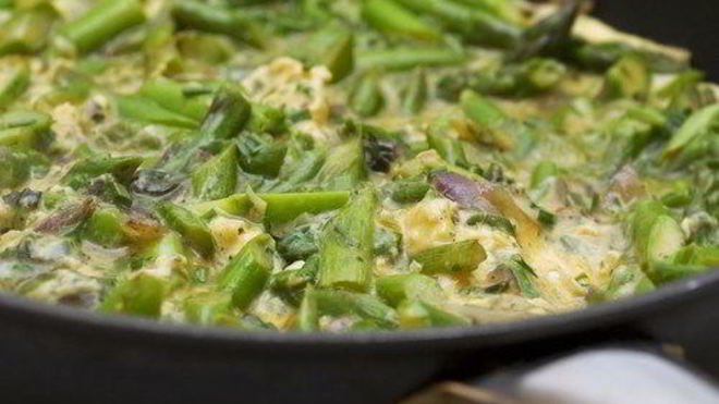 Рецепт Фриттата со спаржей и грюйером