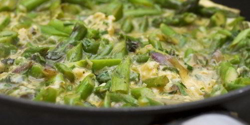 Как приготовить фриттата со спаржей и грюйером