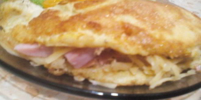 Рецепт классический французский омлет с ветчиной и сыром