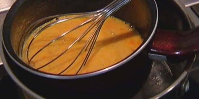 Рецепт омлет с грибами и охотничьими колбасками