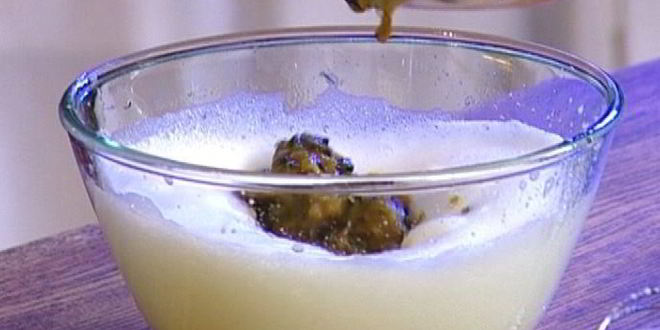 Рецепт омлет с грибами, руколой и голубым сыром