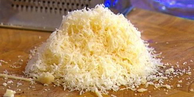 Рецепт омлет с грибами, руколой и голубым сыром