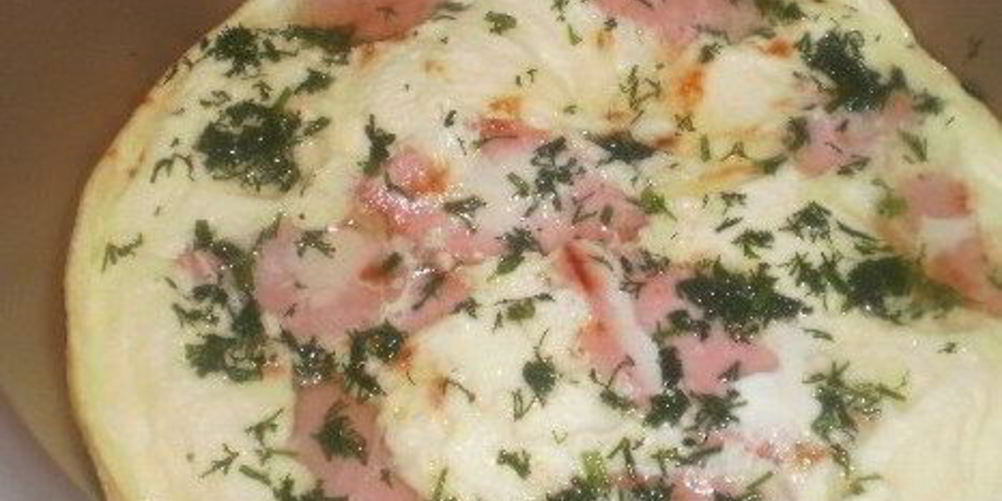 Как приготовить омлет с колбаской в мультиварке