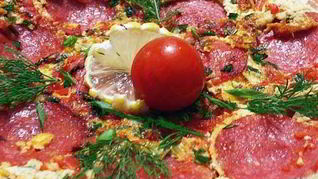 Рецепт Омлет с колбасой и помидорами