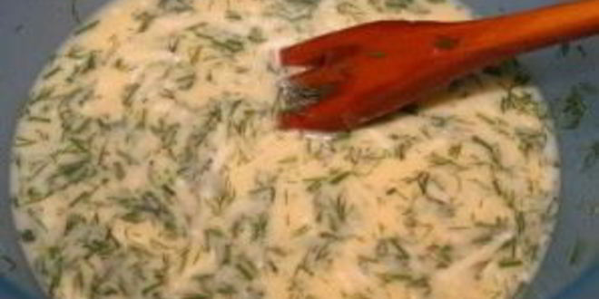 Рецепт омлет с колбасой и помидорами