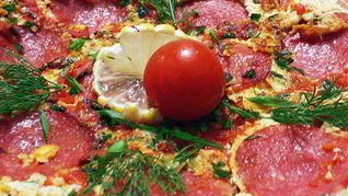 Рецепт Омлет с колбасой, помидорами и сыром