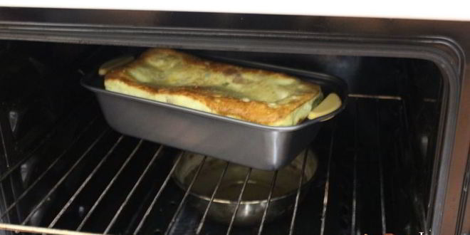 Рецепт омлет с копченым мясом и зеленым горошком